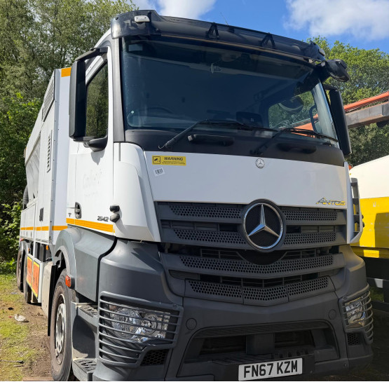 2017 MERCEDES Antos 2542 in Vacuum Excavators