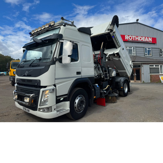 2018 VOLVO FM 330 Globetrotter in Truck Mounted Sweepers