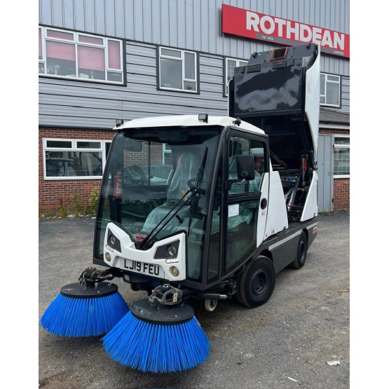 2019 JOHNSTON C202 ROAD SWEEPER in Compact Sweepers