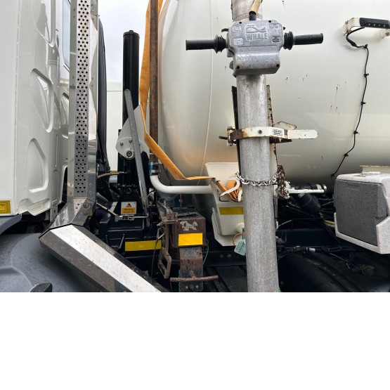 2018 DAF LF230 in Gulley Suckers and Jetters