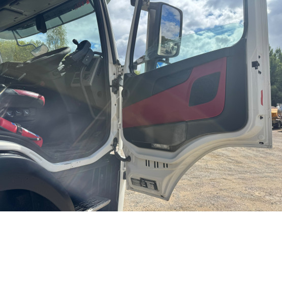 2018 VOLVO FM 330 Globetrotter in Truck Mounted Sweepers