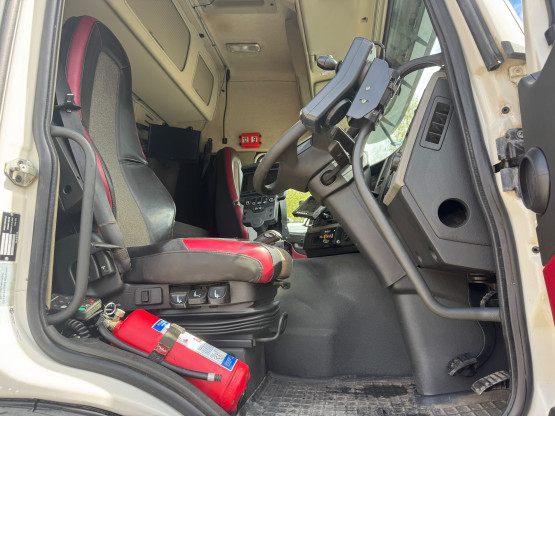 2018 VOLVO FM 330 Globetrotter in Truck Mounted Sweepers