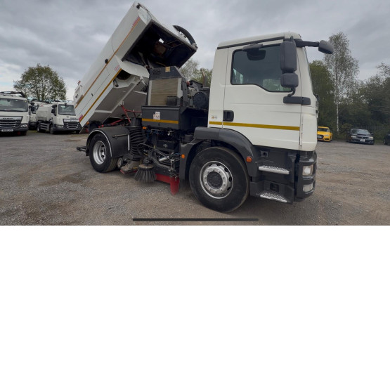 2013 MAN TGM15.250 EEV ROAD SWEEPER in Truck Mounted Sweepers