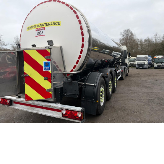 2009 CLAYTON Stainless Steel Milk Tanker in Food & Chemical Tankers Trailers