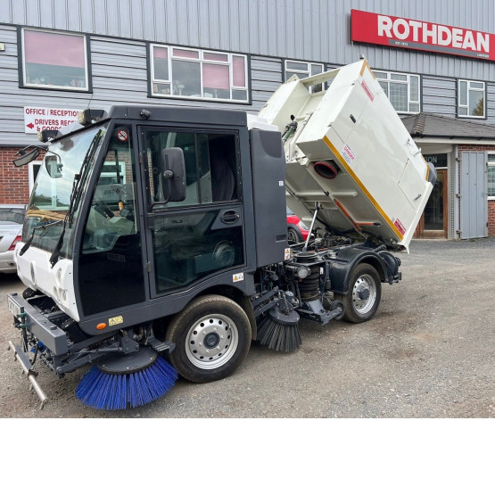 2020 SCARAB M25H in Compact Sweepers