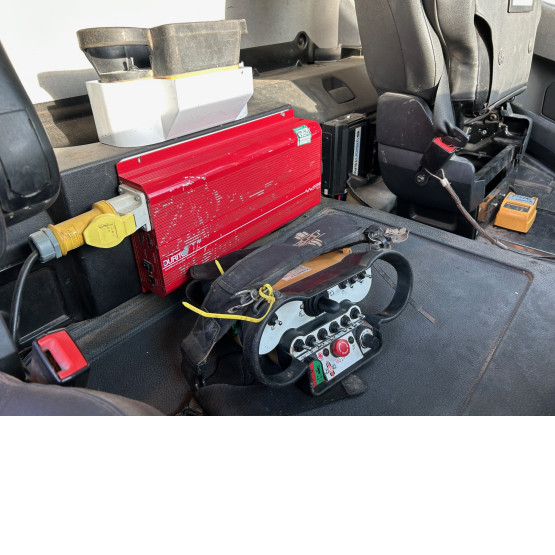 2017 MERCEDES RSP VACUUM EXCAVATOR ESE 6RD 8000L in Gulley Suckers and Jetters