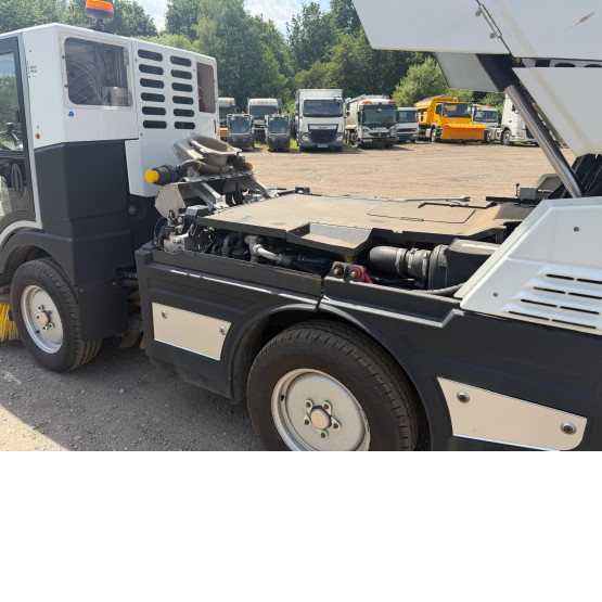 2021 BUCHER CITYCAT V20 in Compact Sweepers